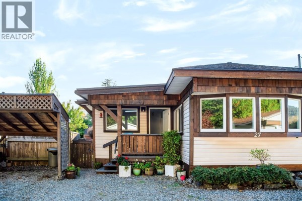 1413 Sunshine Coast Highway, Gibsons, BC V0N1V5 Photo 3