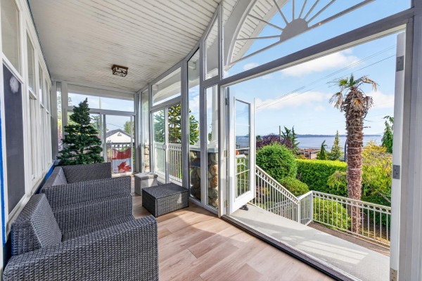 14139 Marine Drive, White Rock, BC V4B1A6 Photo 5