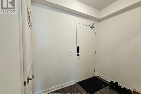 Primary Bedroom - 1414 - 85 Oneida Crescent, Richmond Hill, ON L4B0A6 Photo 4