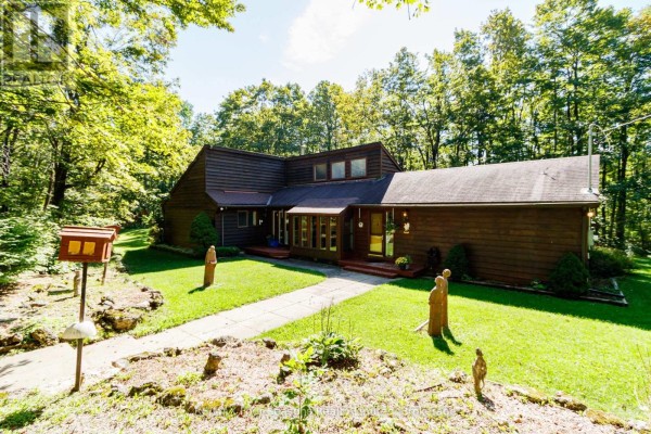 1415 County Rd 124, Clearview, ON, photo 2
