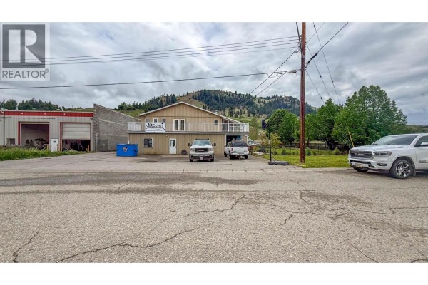 1415 Dyffryn Road, Lumby, BC, photo 2