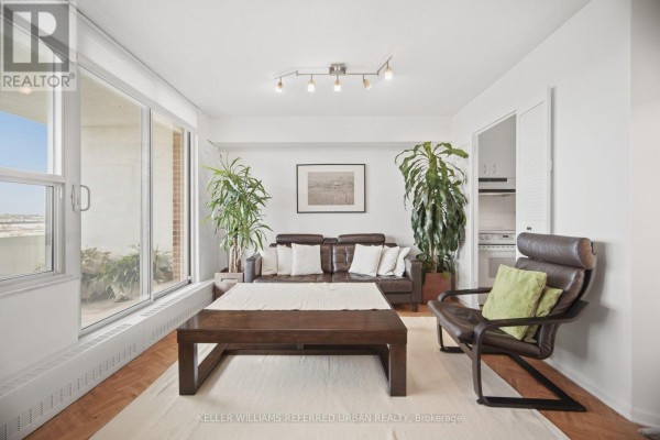 Dining room - 1416 - 60 Pavane Linkway Way, Toronto, ON M3C1A1 Photo 2