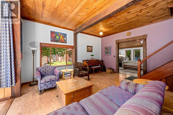 Dining nook - 1416 Robertson Rd, Cortes Island, BC V0P1Z0 Photo 5
