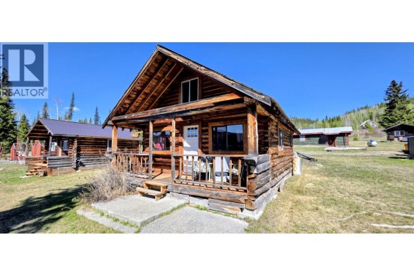 Dining room - 14167 Batnuni Road, Quesnel, BC V2J3H9 Photo 4