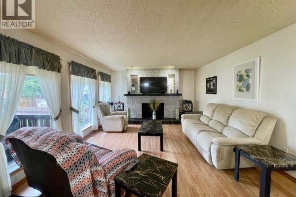 Kitchen - 1418 53 Street, Edson, AB T7E1H5 Photo 5