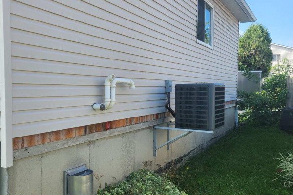 1418 Cumberland Street, Cornwall, ON K6J4K7 Photo 3