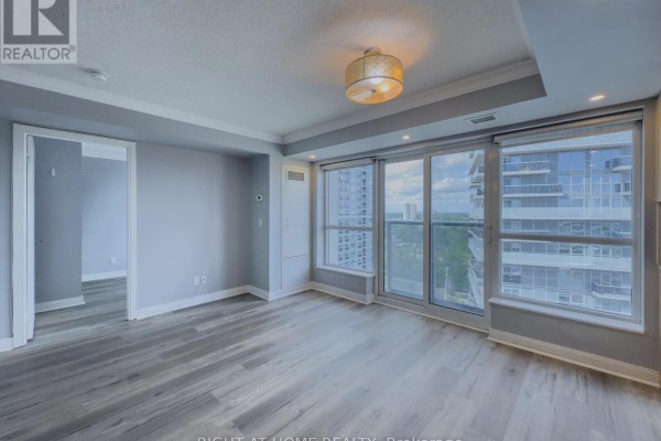 Kitchen - 1419 - 181 Village Green Square, Toronto, ON M1S0K6 Photo 3