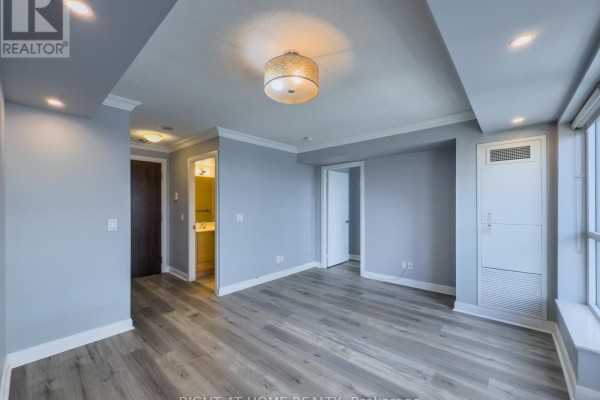 Primary Bedroom - 1419 - 181 Village Green Square, Toronto, ON M1S0K6 Photo 4