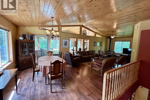 Living room - 142, 63303 867 Highway, Rural Lac La Biche County, AB T0A2C0 Photo 5