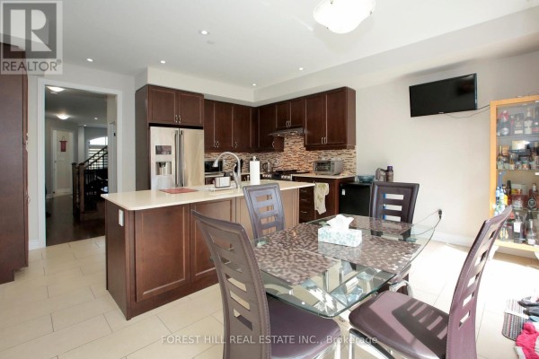 Eating area - 142 - 1331 Major Mackenzie Drive W, Vaughan, ON L6A4W4 Photo 4