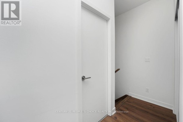 Bedroom 2 - 142 - 3010 Trailside Drive, Oakville, ON L6M5R1 Photo 5
