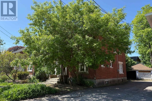 142 Clarendon Avenue, Ottawa, ON K1Y0R5 Photo 2
