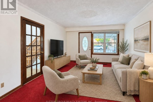 Dining room - 142 Ennerdale Road, Toronto, ON M6E4C9 Photo 4
