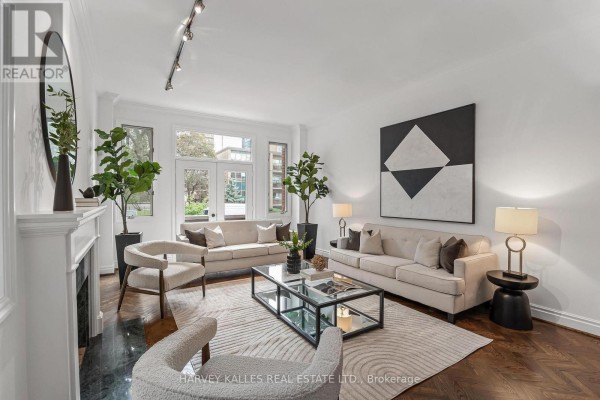 Foyer - 142 Keewatin Avenue, Toronto, ON M4P1Z8 Photo 4