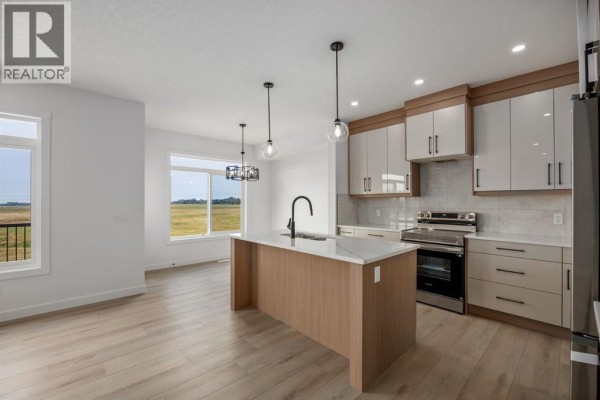 Living room - 142 Lakewood Crescent, Strathmore, AB T1P0G6 Photo 5