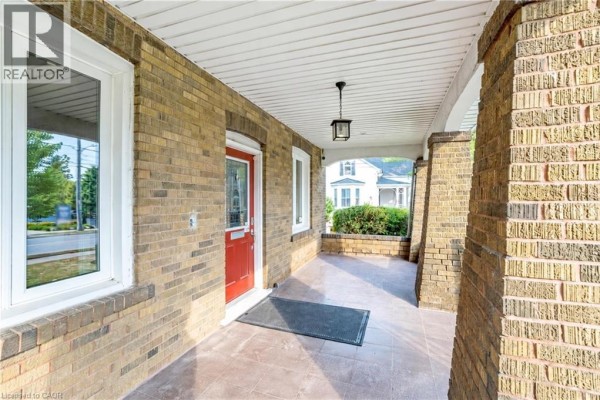 142 Martin Street Unit# 2, Milton, ON L9T2R2 Photo 5