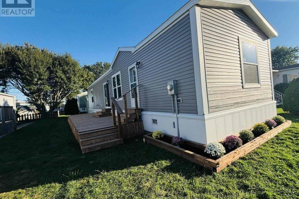 142 Regency Drive, Chatham Kent, ON, photo 2