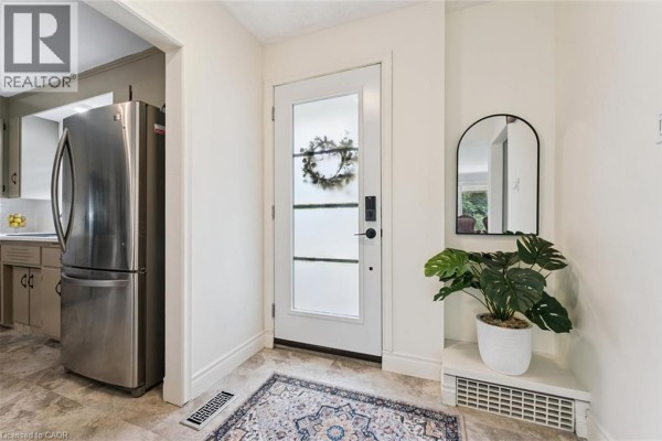 Mud room - 142 Stonybrook Drive, Kitchener, ON N2M4L7 Photo 5