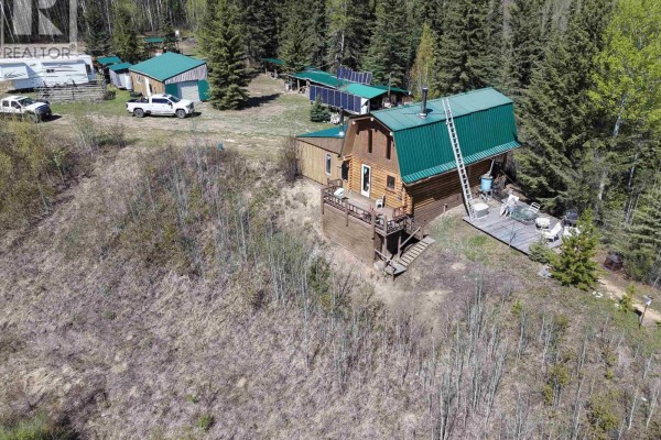 Living room - 14203 217 Road, Goodlow, BC V0C1S0 Photo 2