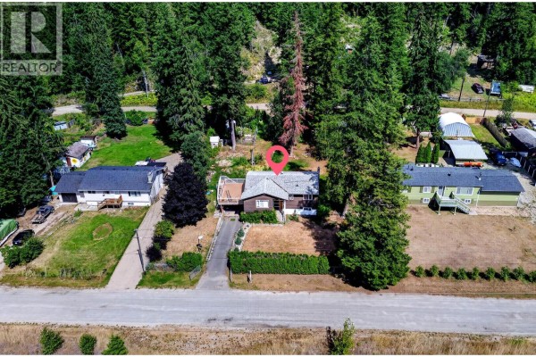 1421 Davy Road, Clearwater, BC, photo 2