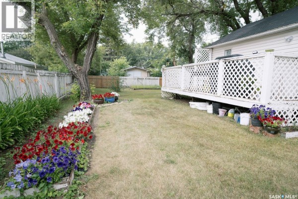 Den - 1421 H Avenue N, Saskatoon, SK S7L2E5 Photo 4
