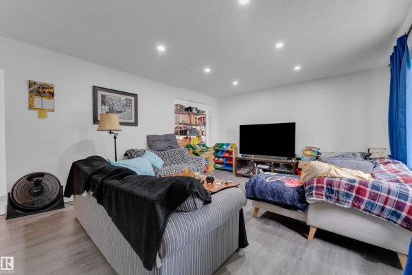 Bedroom 4 - 14216 58 St Nw, Edmonton, AB T5A1N4 Photo 4