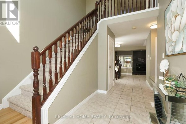 Kitchen - 1422 Mickleborough Drive, London North, ON N6G5R5 Photo 3