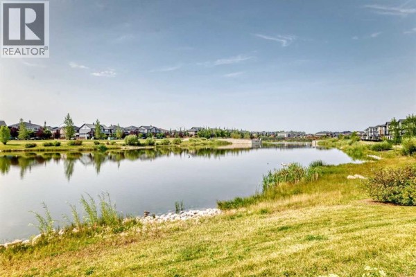 1422 Midtown Link Sw, Airdrie, AB, photo 3