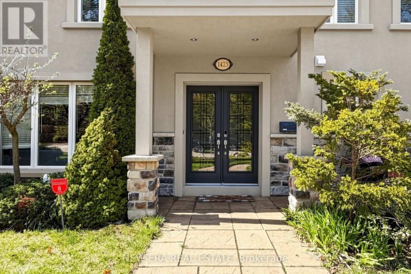 Family room - 1423 Bunsden Avenue, Mississauga, ON L5H2B3 Photo 4