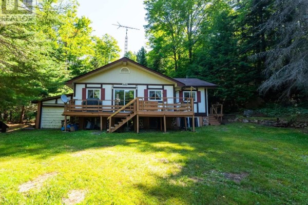 1423 Deer Lake Narrows Road, Algonquin Highlands, ON, photo 3