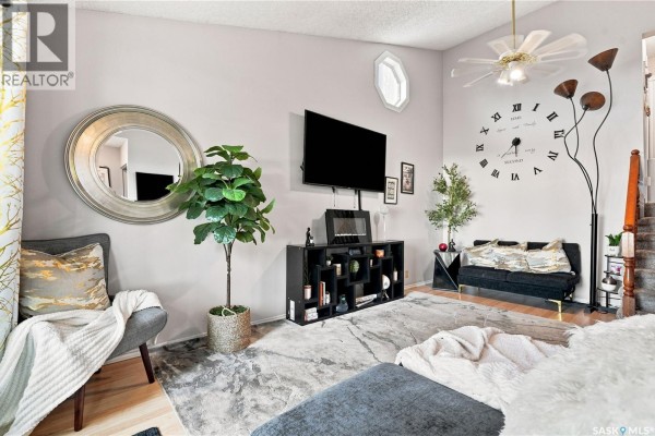 Bedroom - 1423 Junor Avenue, Saskatoon, SK S7L6T7 Photo 4