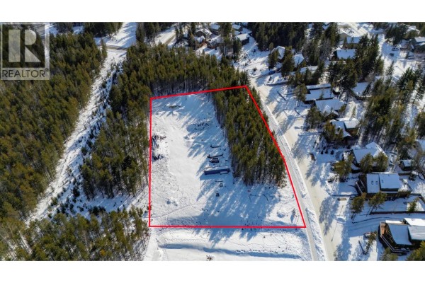 1424 Granite Drive, Golden, BC V0A1H0 Photo 5