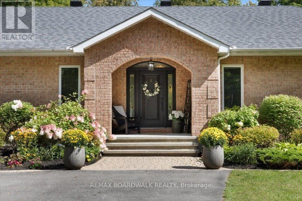 Mud room - 1424 Sherruby Way, Ottawa, ON K2W1B1 Photo 2