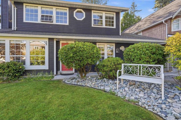 1425 129 Street, Surrey, BC V4A3X9 Photo 3