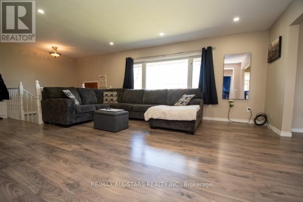 Kitchen - 1426 Highway 7a, Kawartha Lakes, ON L0A1A0 Photo 5