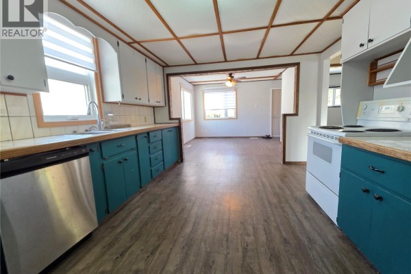 Bedroom - 1428 Winnie Street, Swift Current, SK S9H1R3 Photo 5