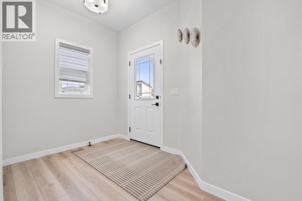 1429 Chinook Gate Glen Sw, Airdrie, AB, photo 2