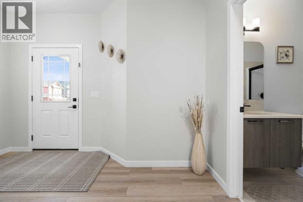 1429 Chinook Gate Glen Sw, Airdrie, AB, photo 3