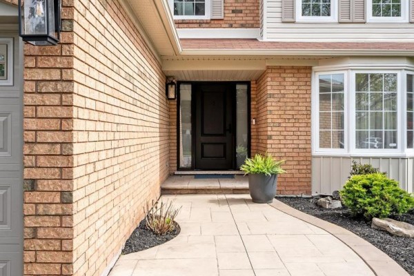 1429 Thistledown Road, Oakville, ON, photo 2