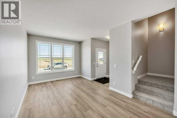 Dining room - 143 Amblefield Avenue Nw, Calgary, AB T3P2B8 Photo 3