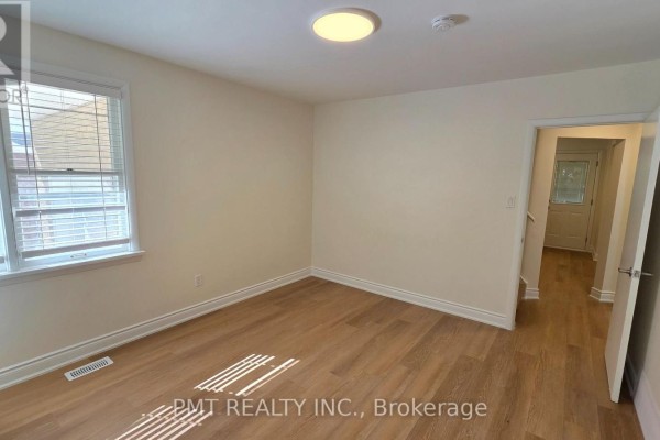 143 Elgin Crescent, Waterloo, ON N2J2S5 Photo 4