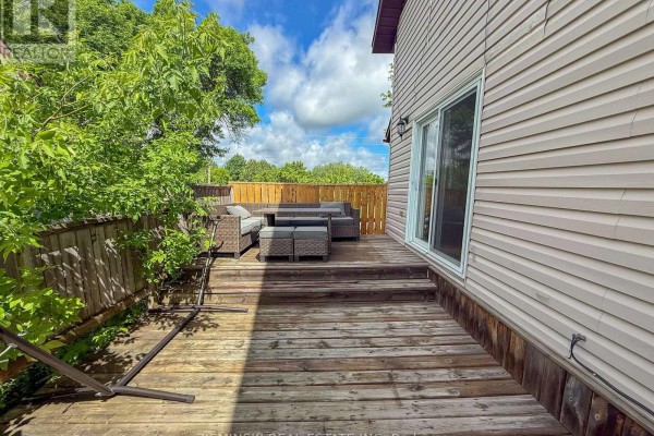 Laundry room - 143 Essex Avenue, Iroquois Falls, ON P0K1E0 Photo 4