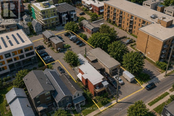 143 Forward & 140-144 Hinchey Avenue, Ottawa, ON K1Y1K8 Photo 3