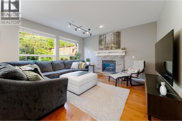 143 Maple Drive, Port Moody, BC, photo 3