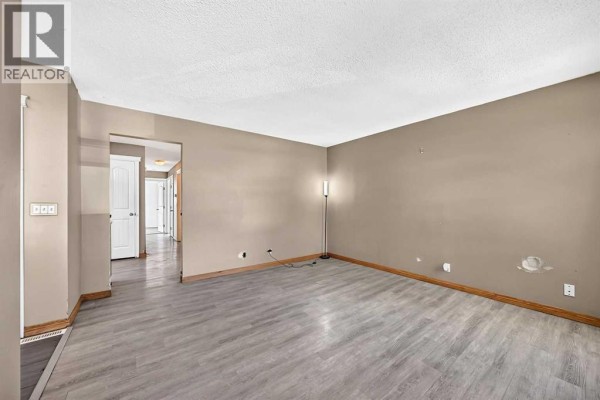 4pc Bathroom - 143 Rundleson Way Ne, Calgary, AB T1Y3H8 Photo 5