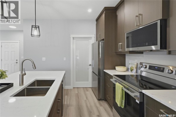 2pc Bathroom - 143 Sharma Lane, Saskatoon, SK S7W1L1 Photo 5