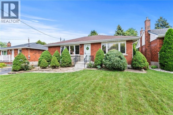 143 West 25th Street, Hamilton, ON, photo 3