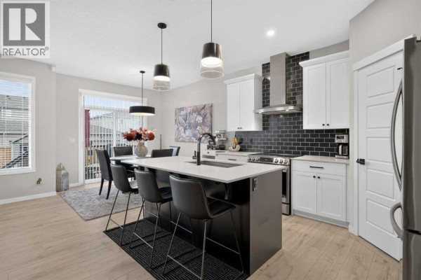Kitchen - 143 Wolf Hollow Manor Se, Calgary, AB T2X5J8 Photo 4
