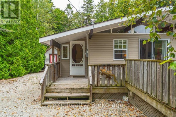 1431 Sunset Drive, South Bruce Peninsula, ON, photo 2