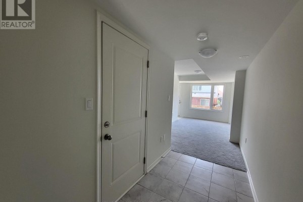 Kitchen - 1432 Coral Springs Path, Oshawa, ON L1K3G1 Photo 2